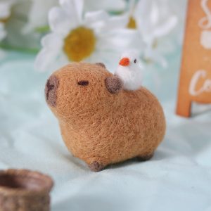 Dk-Capybara Wool Felt Keychain DIY Craft Kit